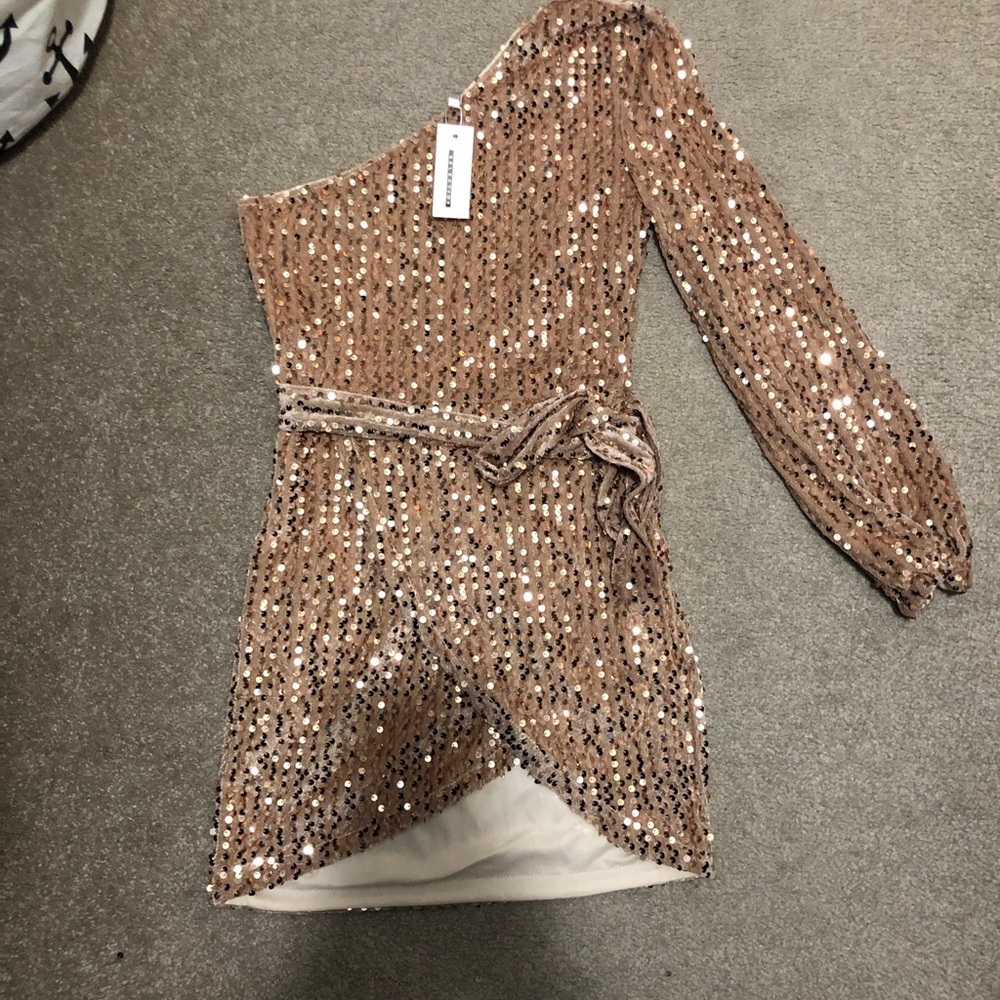 Women’s new with tags sequin mini dress size small